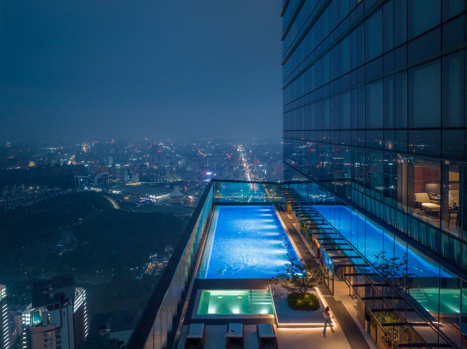 GP Celebrates Completion of Guangxi China Resources Tower 